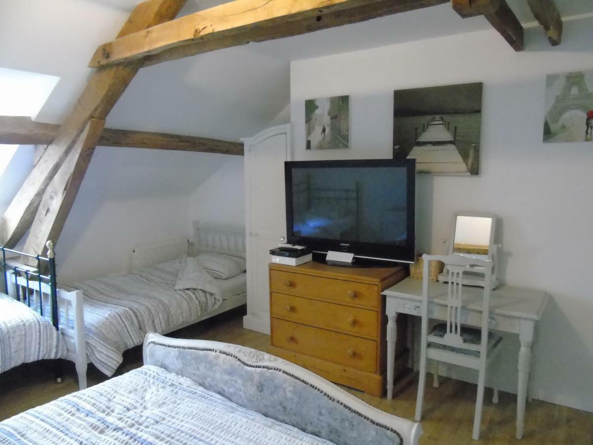 Bed and Breakfast Puy Larousse Farm House Linards Экстерьер фото