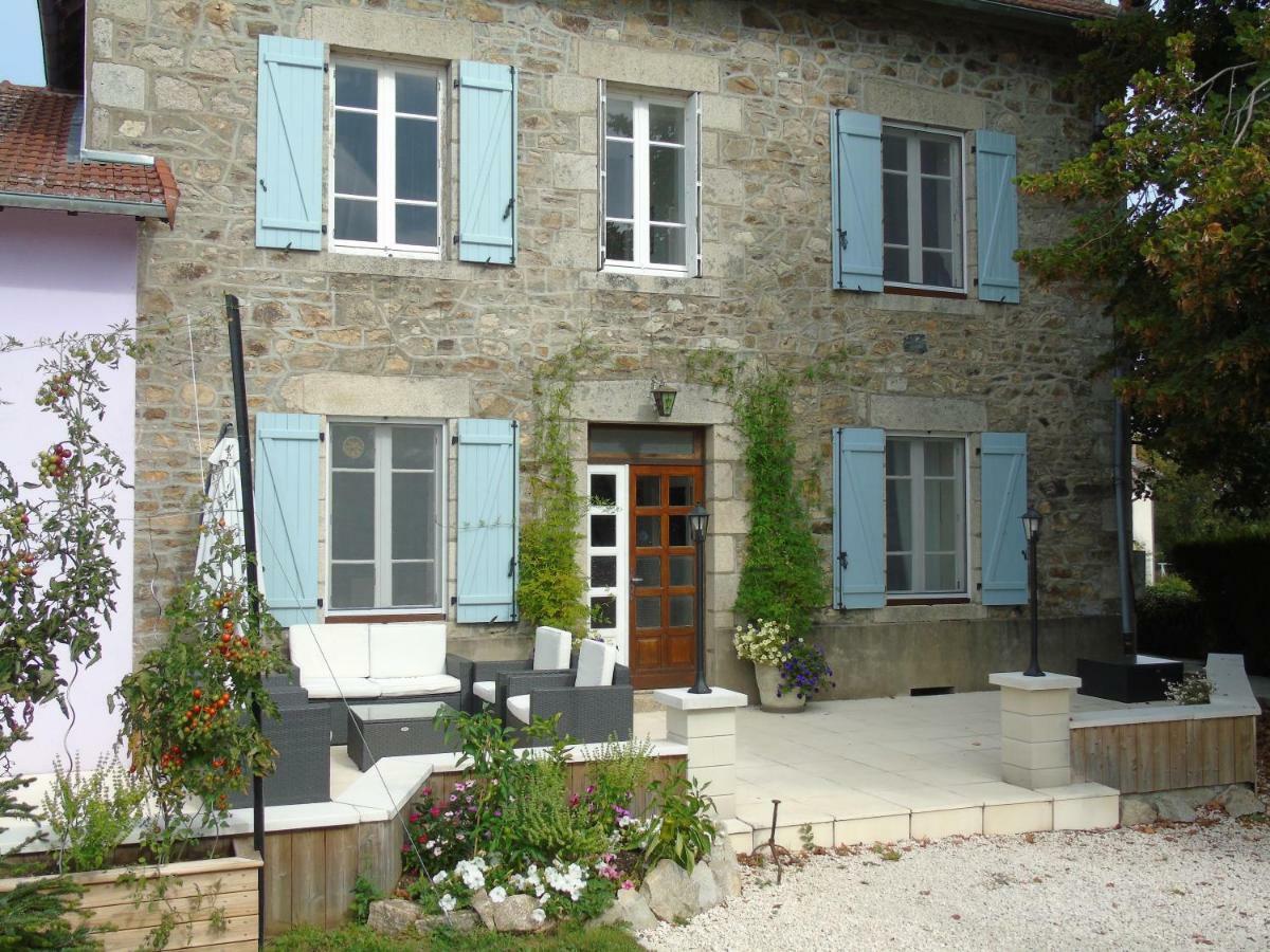 Bed and Breakfast Puy Larousse Farm House Linards Экстерьер фото